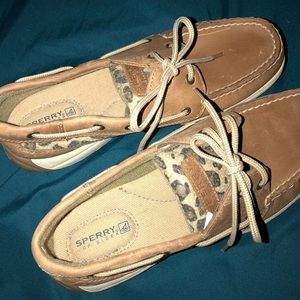 Leopard print Sperry
